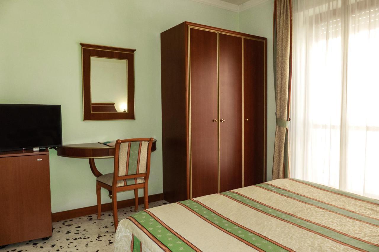 Hotel Astoria Fermo Exterior photo